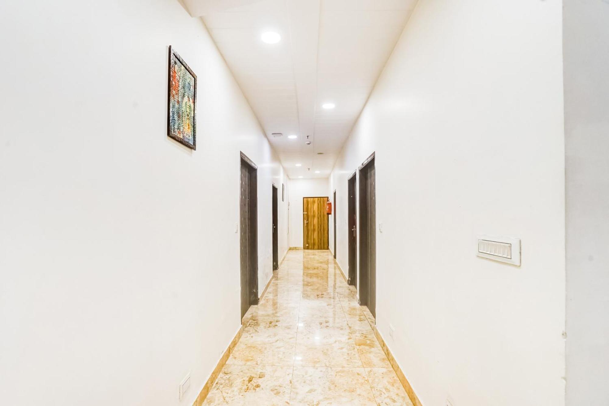 Super Townhouse Jagatpura Hotel Jaipur Exterior photo