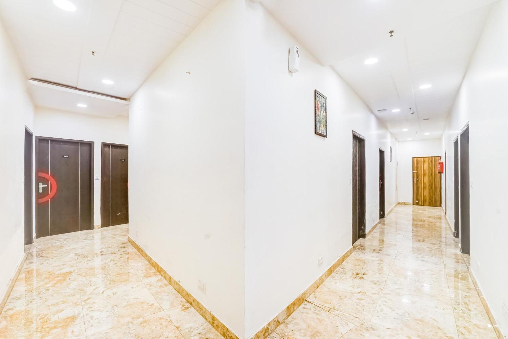 Super Townhouse Jagatpura Hotel Jaipur Exterior photo